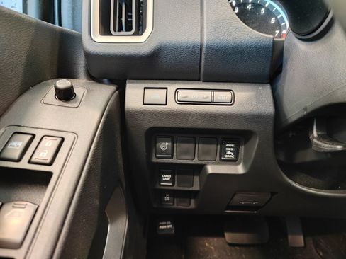 Used 2026 Nissan Frontier SV w/ SV Convenience Package AWD/4WD image 8