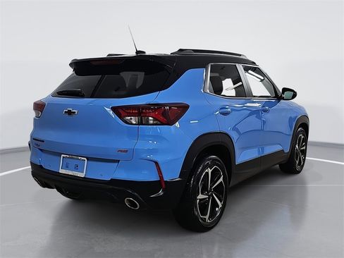 Certified 2023 Chevrolet TrailBlazer RS w/ Sun and Liftgate Package image 3