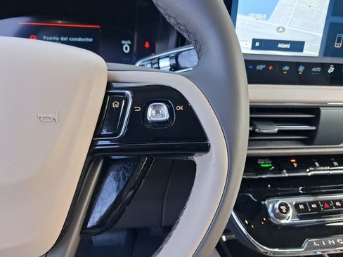 Certified 2024 Lincoln Corsair FWD image 18