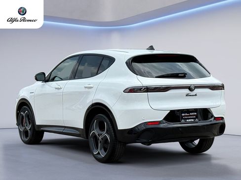 New 2026 Alfa Romeo Tonale w/ Quick Order Package 23H Volce AWD/4WD image 8