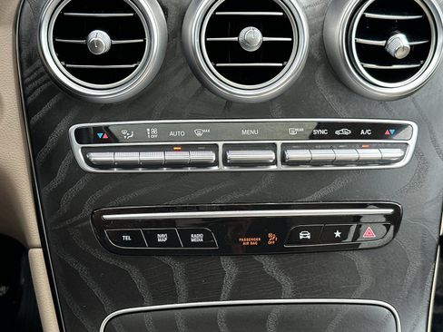Used 2023 Mercedes-Benz GLC 300 4MATIC Coupe image 23
