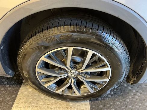Used 2021 Volkswagen Tiguan S FWD image 9