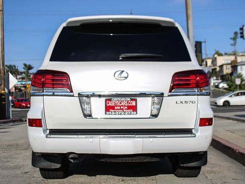 Used 2015 Lexus LX 570 4WD w/ Luxury Package image 5