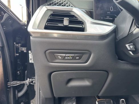 Certified 2025 BMW X6 xDrive40i image 32