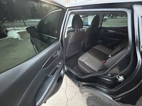 Used 2018 Nissan Rogue Sport S image 7