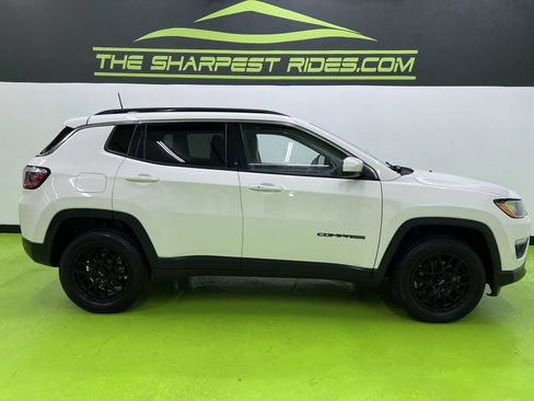 Used 2019 Jeep Compass Latitude w/ Popular Equipment Group AWD/4WD image 11