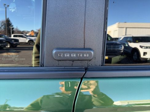 Used 2024 Ford Bronco Wildtrak image 9