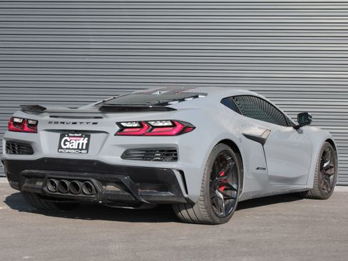 Used 2025 Chevrolet Corvette Z06 image 5