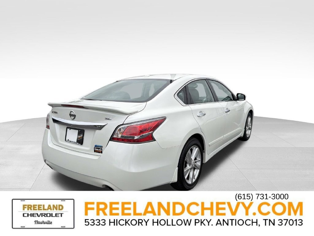 Used 2014 Nissan Altima 2.5 SL w/ Technology Package FWD image 3