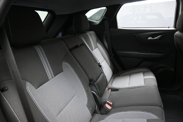 Used 2024 Chevrolet Blazer LT FWD image 28