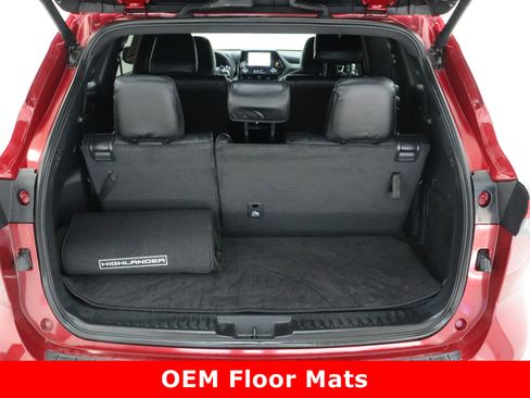 Certified 2024 Toyota Highlander XSE image 35