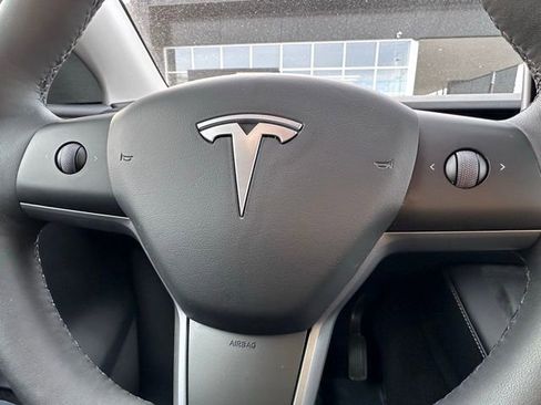 Used 2020 Tesla Model 3 Performance image 12