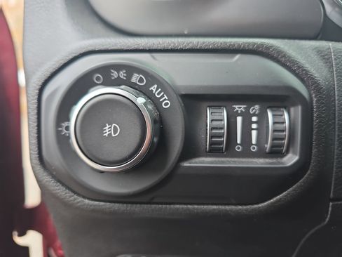 Used 2021 Jeep Wrangler Unlimited Sport image 26