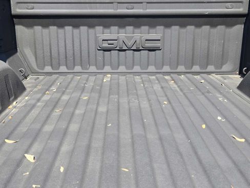 Used 2019 GMC Sierra 1500 SLT RWD image 32