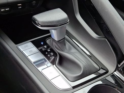 New 2026 Hyundai Elantra Hybrid FWD image 11