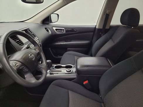 Used 2018 Nissan Pathfinder SV AWD/4WD image 17