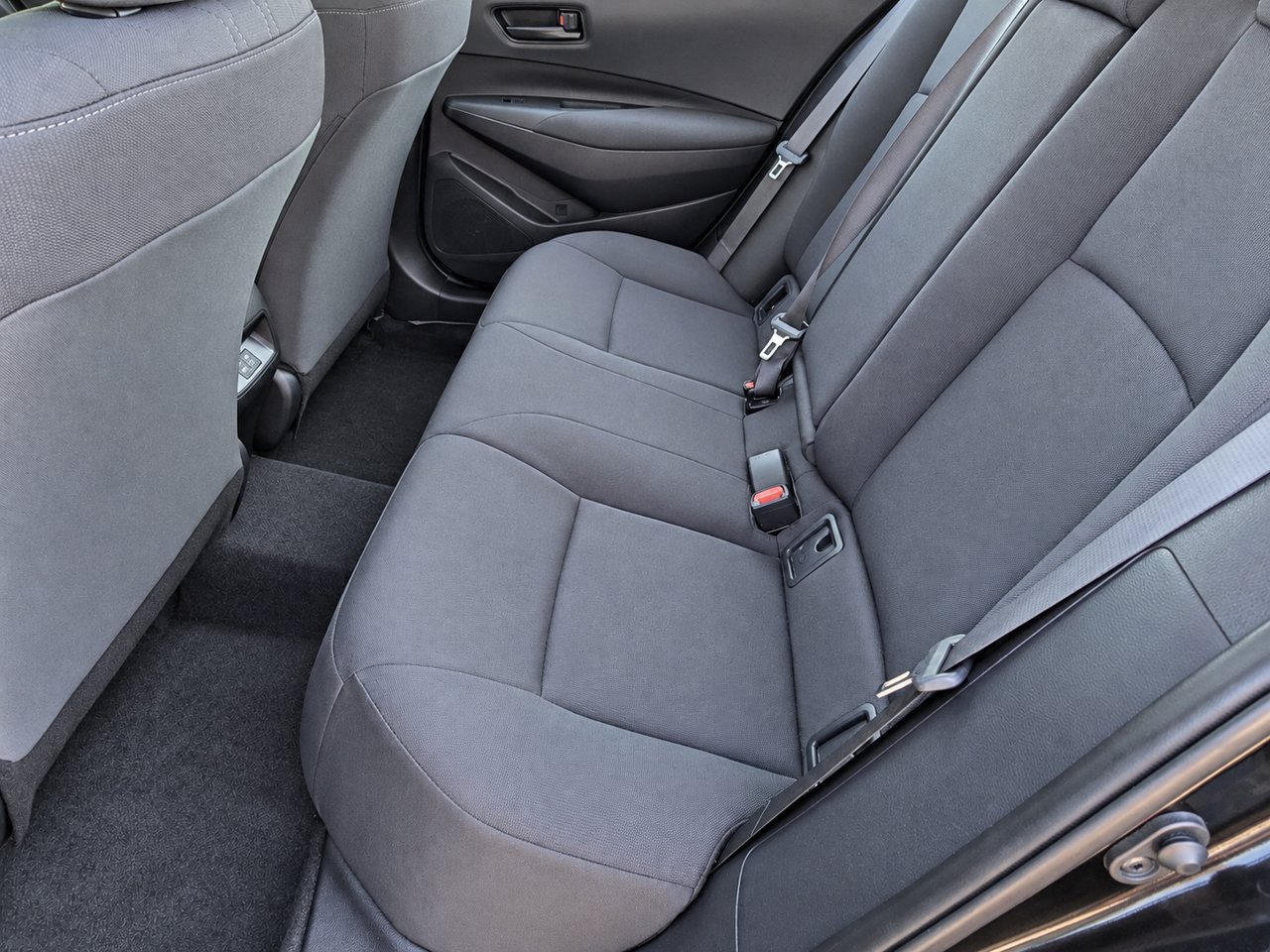Used 2025 Toyota Corolla LE FWD image 15