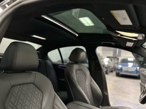 Used 2022 BMW 540i xDrive w/ M Sport Package image 35