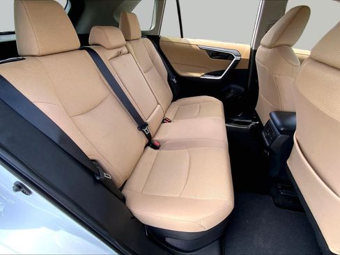 Used 2025 Toyota RAV4 LE AWD/4WD image 19