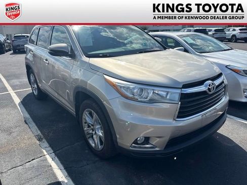 Used 2014 Toyota Highlander Limited AWD/4WD image 1
