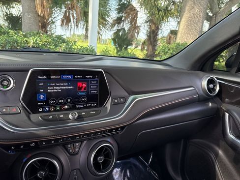 Used 2021 Chevrolet Blazer Premier FWD image 65