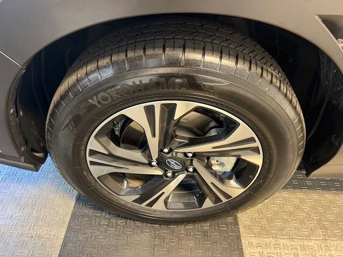 Used 2024 Subaru Crosstrek 2.0i Premium image 8