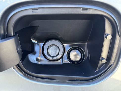 Used 2025 GMC Sierra 1500 Elevation image 35