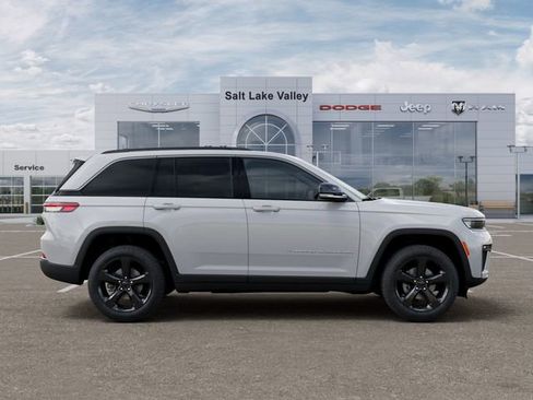 New 2026 Jeep Grand Cherokee Limited w/ Limited Altitude Package AWD/4WD image 21
