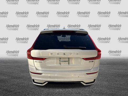 Used 2025 Volvo XC60 B5 Plus w/ Climate Package image 9