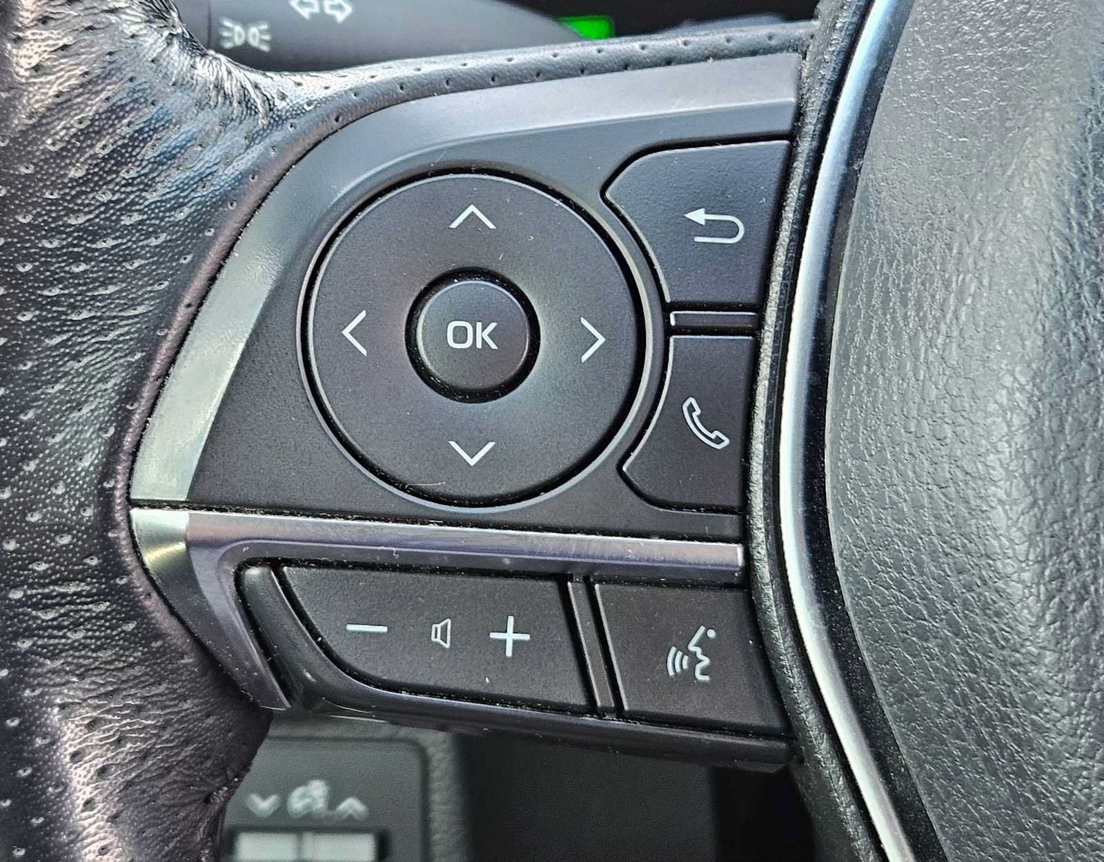 Used 2019 Toyota Avalon XSE FWD image 19