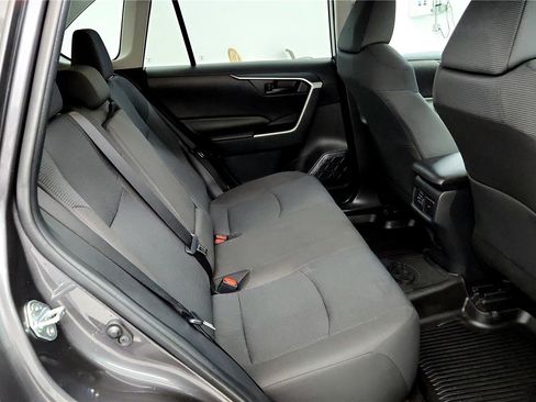 Used 2024 Toyota RAV4 LE image 27