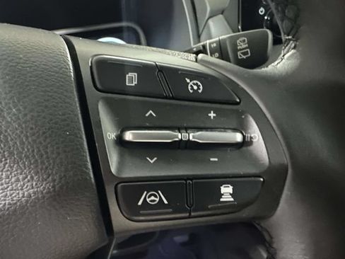 Used 2023 Hyundai Kona Limited AWD/4WD image 34