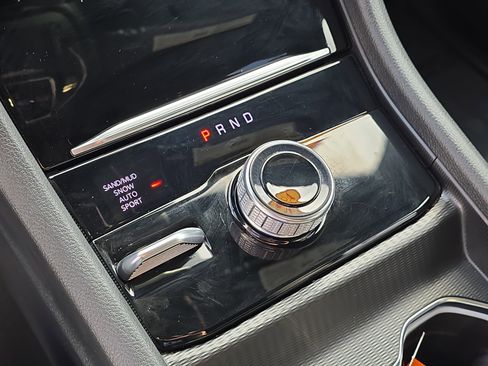 Used 2024 Jeep Grand Cherokee Limited image 22