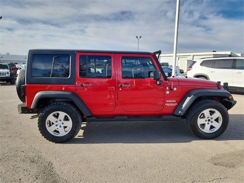 Used 2012 Jeep Wrangler Unlimited Sport image 2
