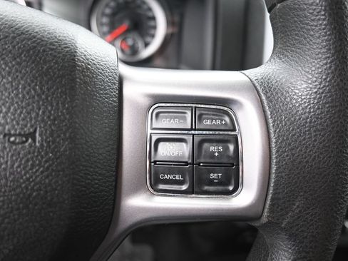 Used 2022 RAM 1500 Classic SLT AWD/4WD image 14