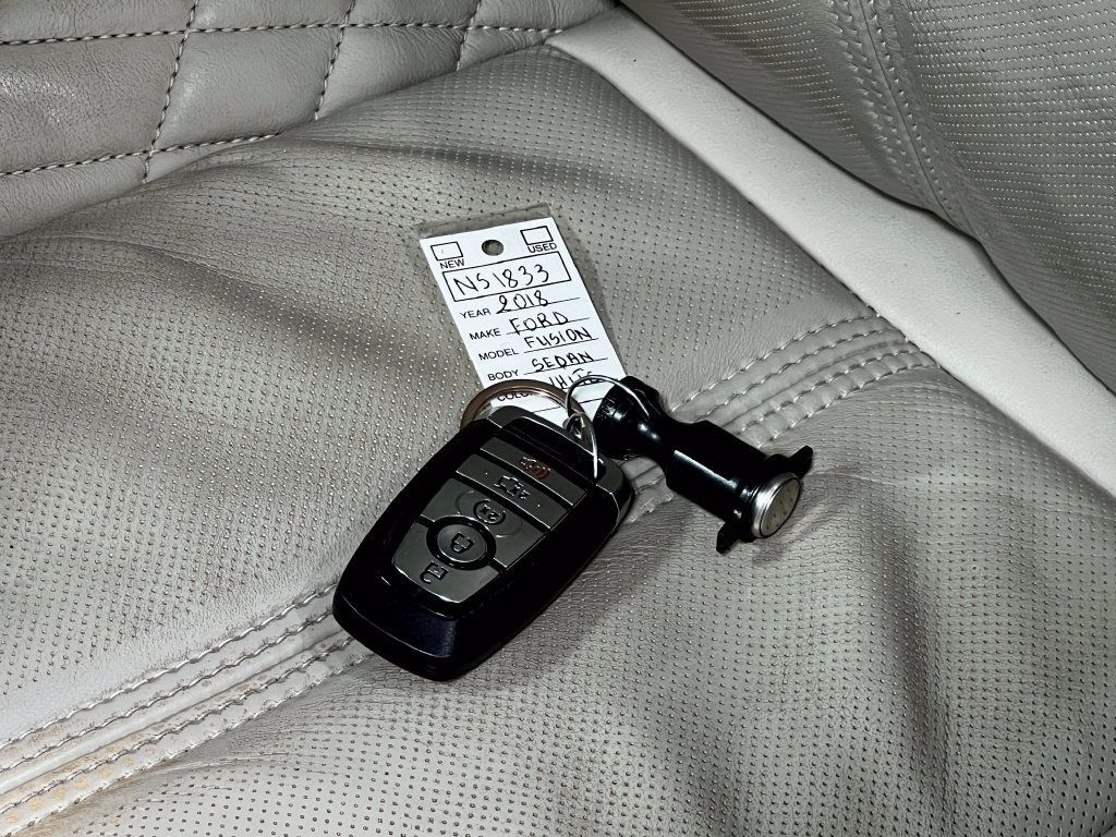 Used 2018 Ford Fusion Platinum FWD image 40