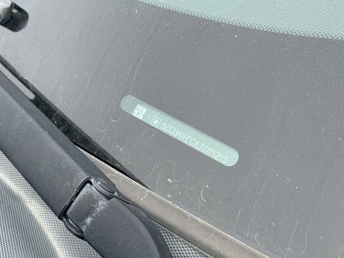 Used 2018 Chevrolet Silverado 1500 LT w/ All Star Edition image 9