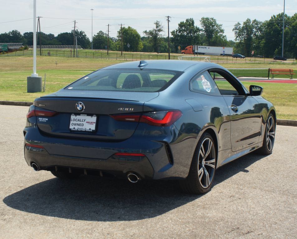 Used 2022 BMW 430i xDrive Coupe w/ M Sport Package AWD/4WD image 23