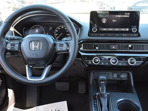 Used 2024 Honda Civic EX-L image 12