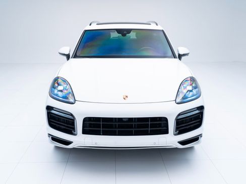 Used 2021 Porsche Cayenne GTS image 6