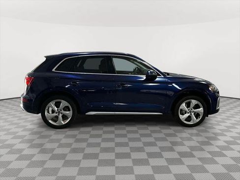Used 2023 Audi Q5 2.0T Premium Plus w/ Premium Plus Package AWD/4WD image 2