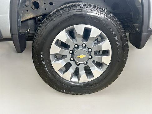 Used 2026 Chevrolet Silverado 2500 Custom w/ Custom Convenience Package AWD/4WD image 11