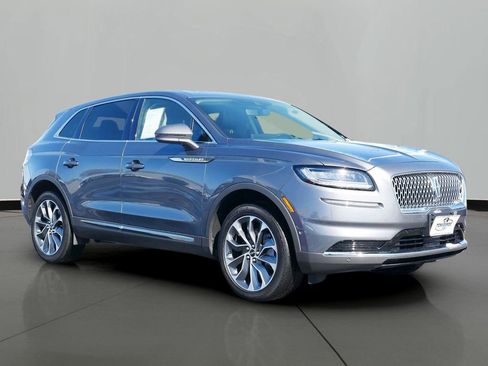 Used 2023 Lincoln Nautilus Reserve image 4