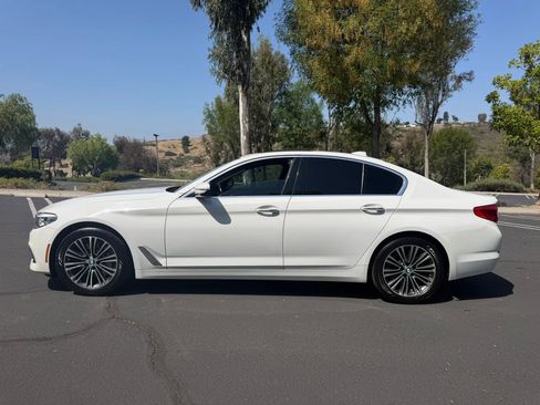 Used 2017 BMW 530i RWD image 2