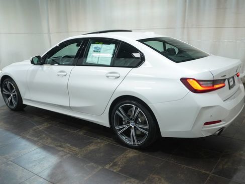Used 2023 BMW 330i xDrive Sedan w/ Premium Package AWD/4WD image 6