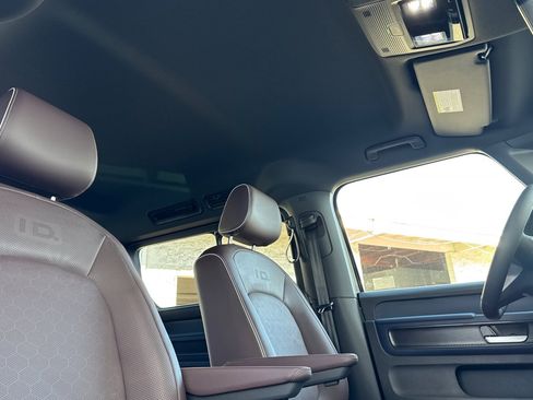 New 2025 Volkswagen ID. Buzz Pro S image 15