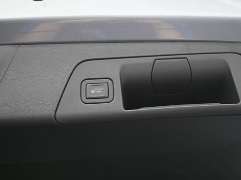 Used 2023 Buick Envision Avenir AWD/4WD image 12