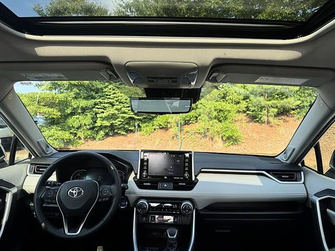Certified 2020 Toyota RAV4 Limited AWD/4WD image 19