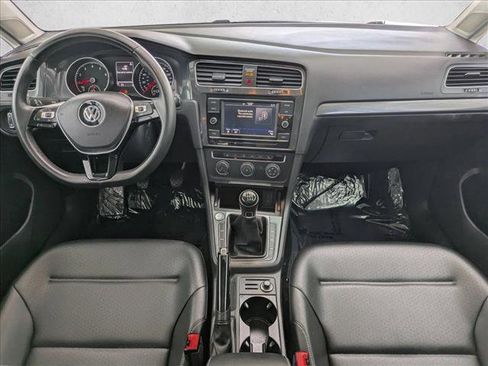 Used 2020 Volkswagen Golf 4-Door image 17