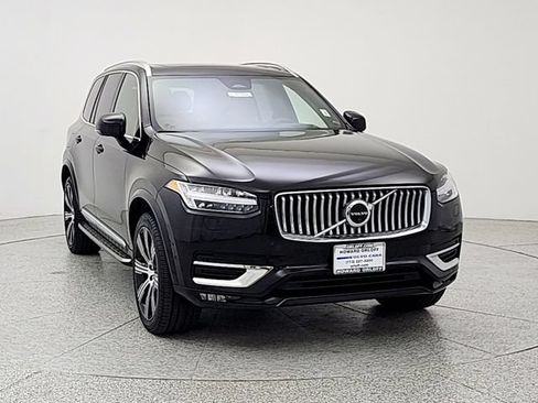 Used 2023 Volvo XC90 B6 Ultimate w/ Protection Package AWD/4WD image 2